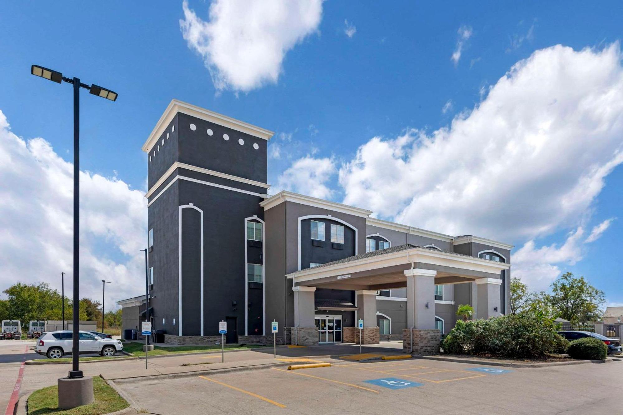 Quality Inn And Suites Groesbeck Exterior foto